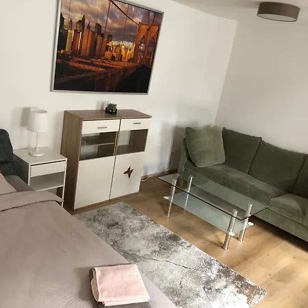 11 Zentrum Mit 2 Schlafzimmer Bestrooms Eu דירה *