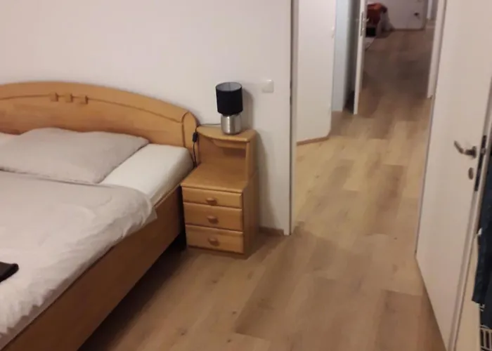 11 Zentrum Mit 2 Schlafzimmer Bestrooms Eu *